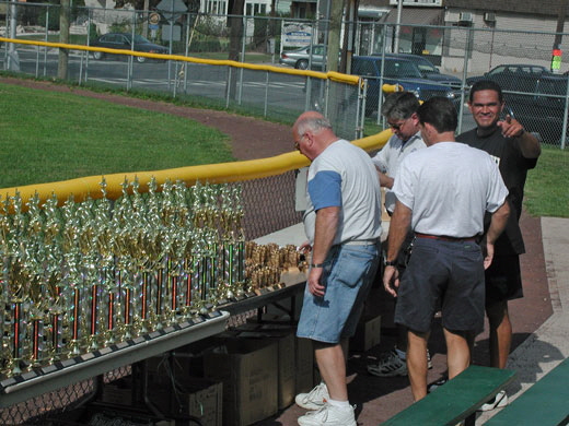 2002_Picnic03_TrophyDisplaySetup